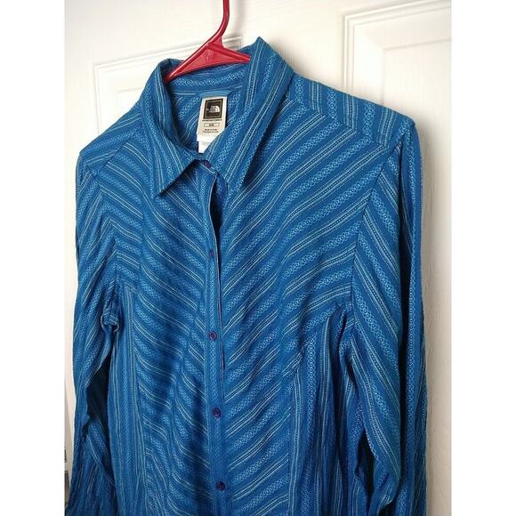 Northface Teal Striped Diamond Collared Button Long Sleeve Blouse. Size M - Picture 2 of 9